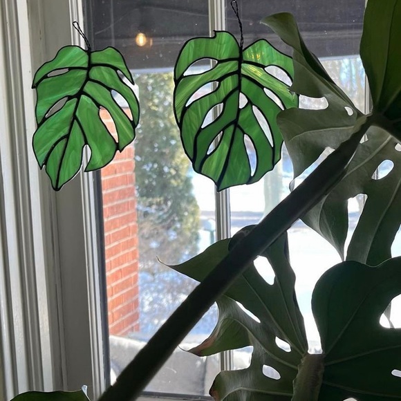 Stained Glass Monstera - Picture 3 of 3